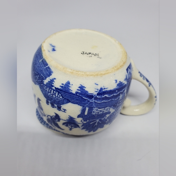 Blue Willow Creamer~Japan Vintage Pre-Owned 3.25" - Picture 9 of 12